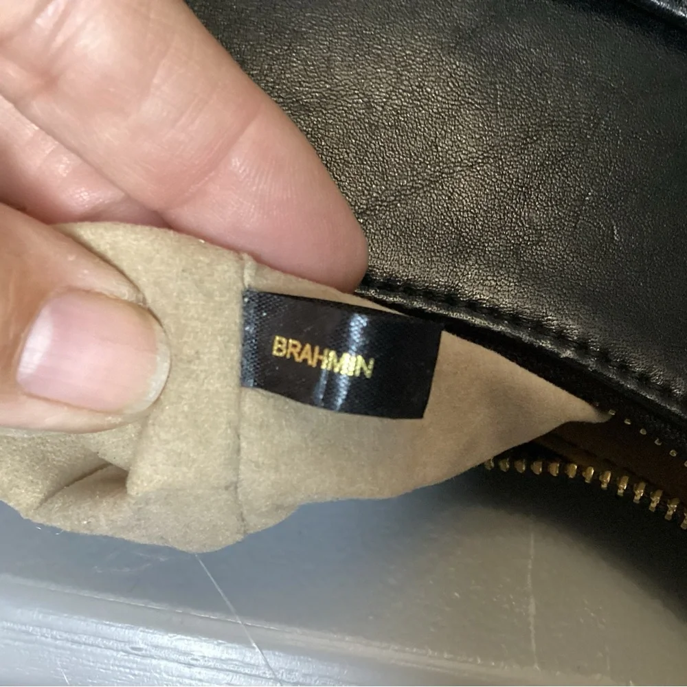 Brahmin Renee black Tuscan leather shoulder bag with croc embossed trim. - Picture 5 of 11